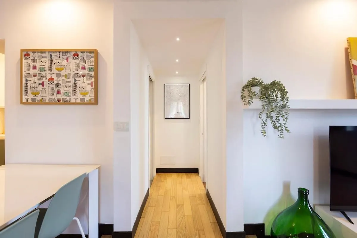 15Th-Century Apt, City-Mxp Train ميلان 0*,  إيطاليا