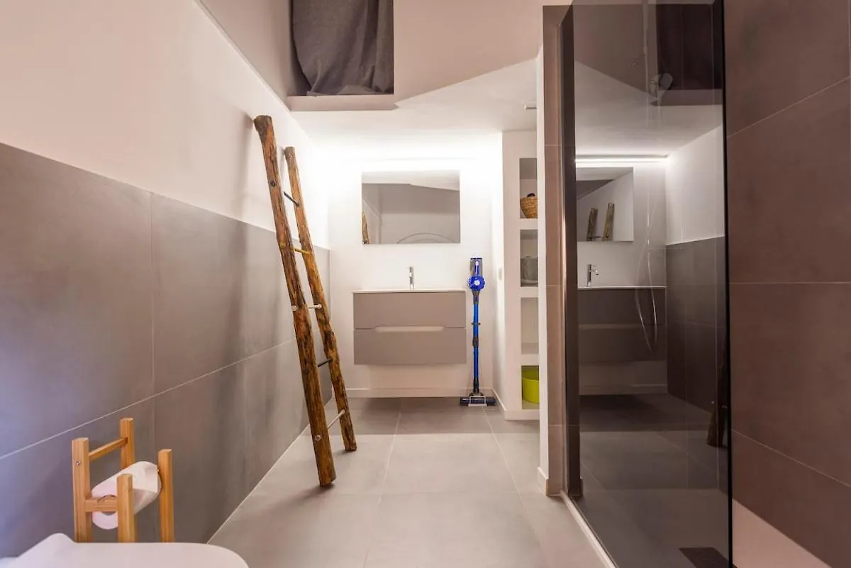 15Th-Century Apt, City-Mxp Train ميلان